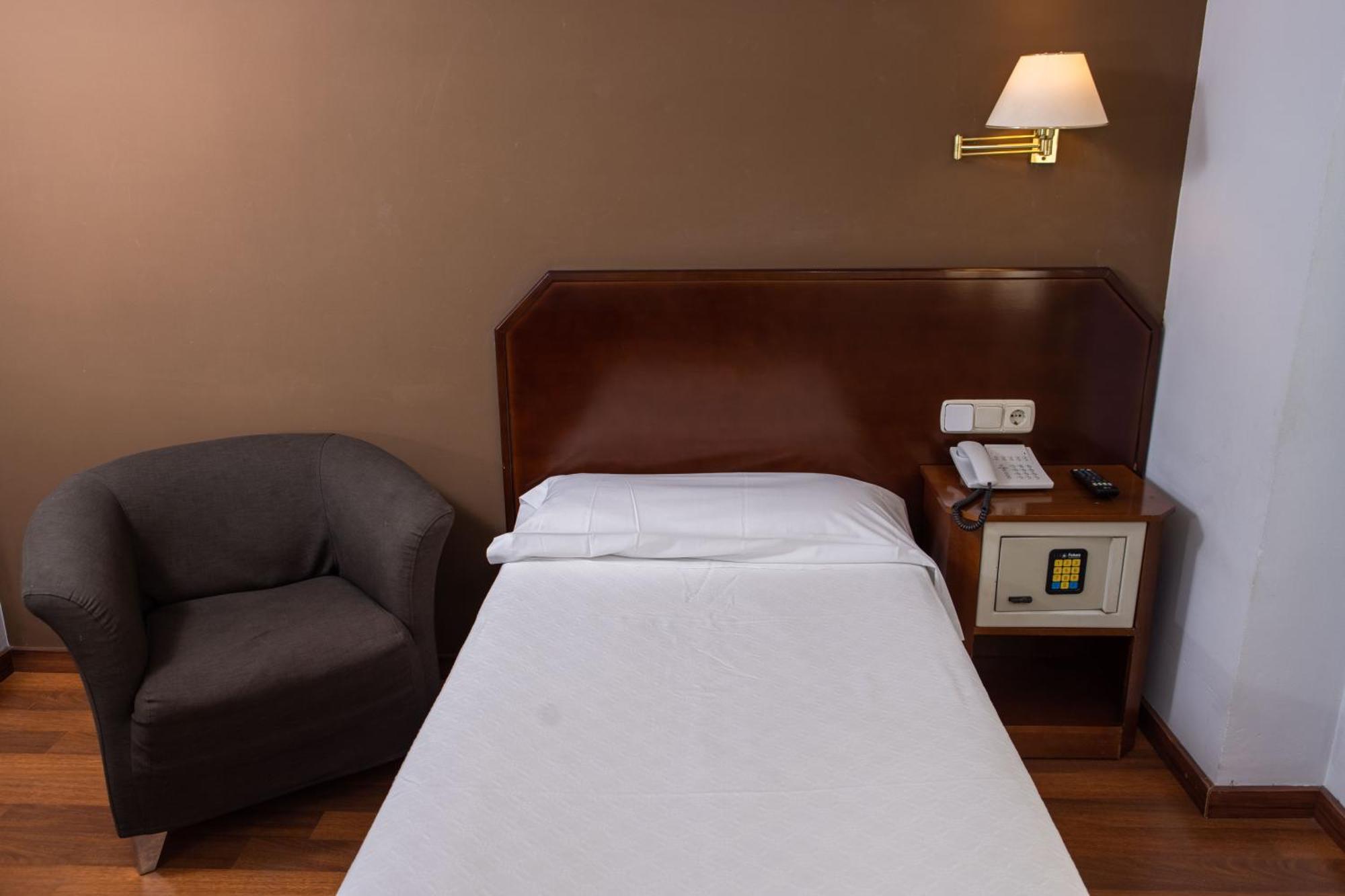 Rvhotels Broquetas Spa Termal Caldes De Montbui Phòng bức ảnh